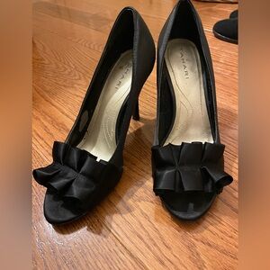 Classic Black Open Toe Hell with a Ruffle